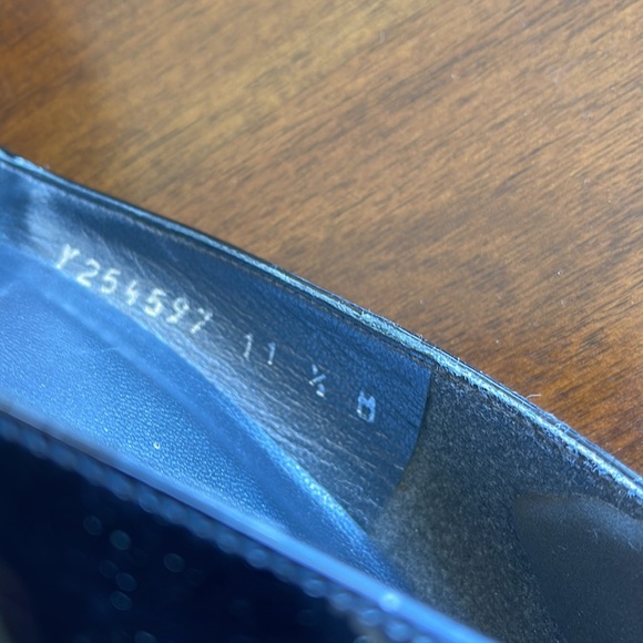 Stuart Weitzman Naughty classic black patent pumps, rare size 11 1/2 M/B - Picture 6 of 9